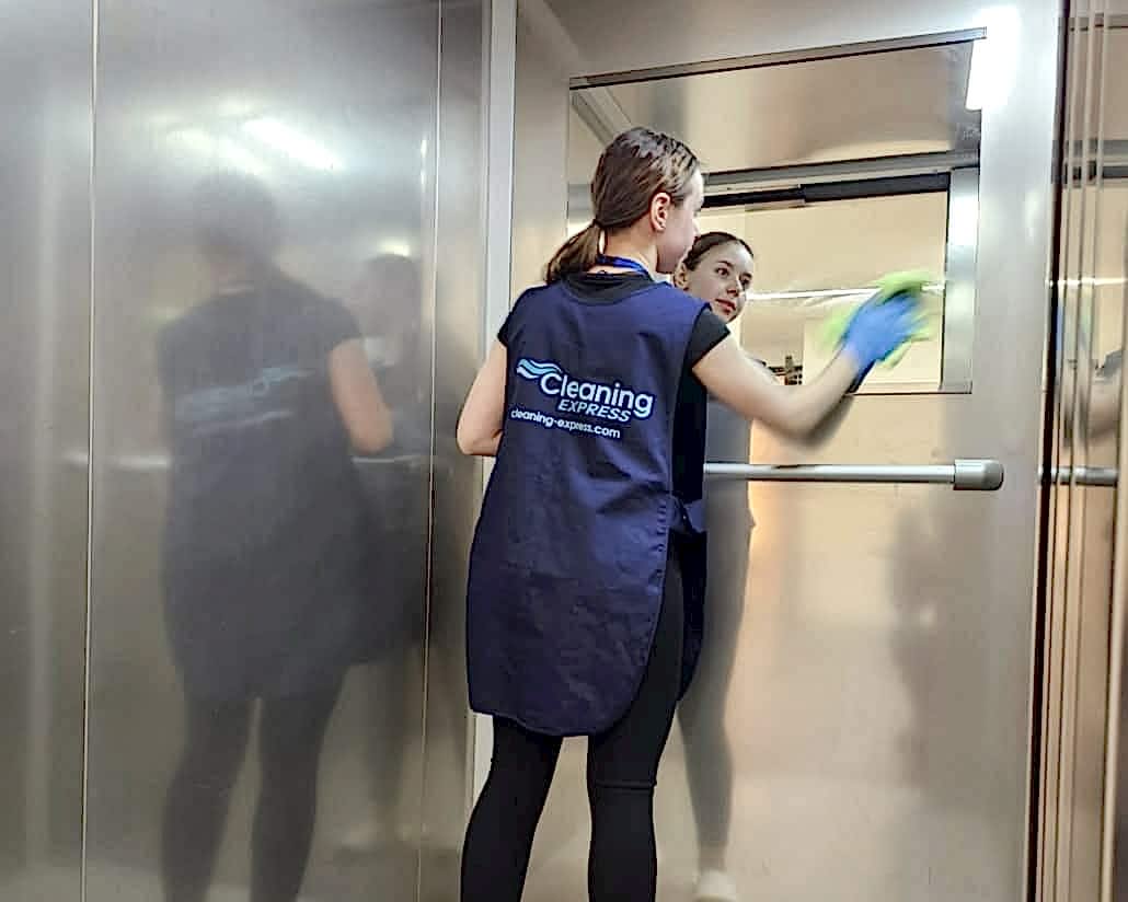 warehouse cleaning service